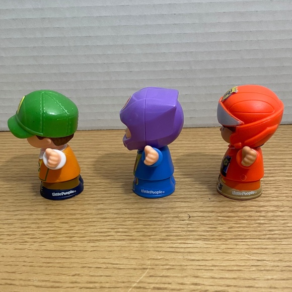 Fisher Price Little People Figures Pilot Louis Recycle Man Race Car Driver Lot 3 - Picture 2 of 11